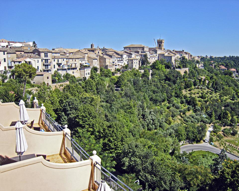 Gallery Hotel Recanati Bagian luar foto